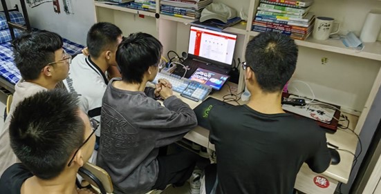 三级片在线